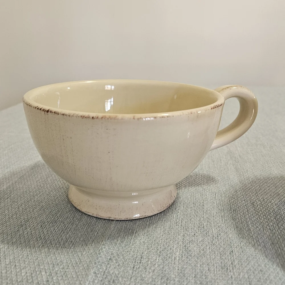 Vtg. Pier 1 Toscana Ivory 2 Jumbo Mugs Hand-Painted Earthenware Italy Discd 5.5